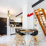 Parisian Charm In Sentier, Walk Everywhere Sleeps 6