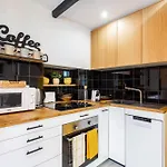 Parisian Charm In Sentier, Walk Everywhere Sleeps 6