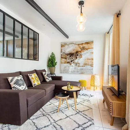 Apartment Parisian Charm In Sentier, Walk Everywhere Sleeps 6 *