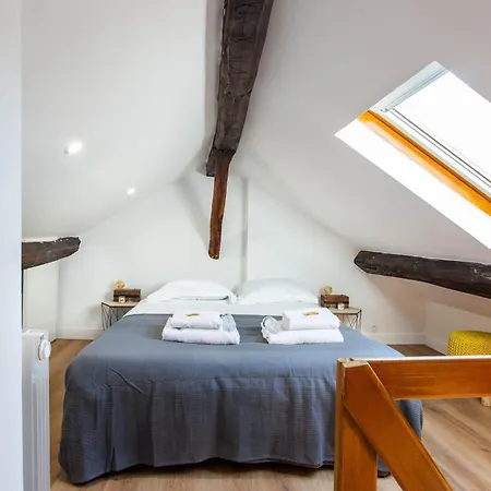 Parisian Charm In Sentier, Walk Everywhere Sleeps 6 Apartment Paris